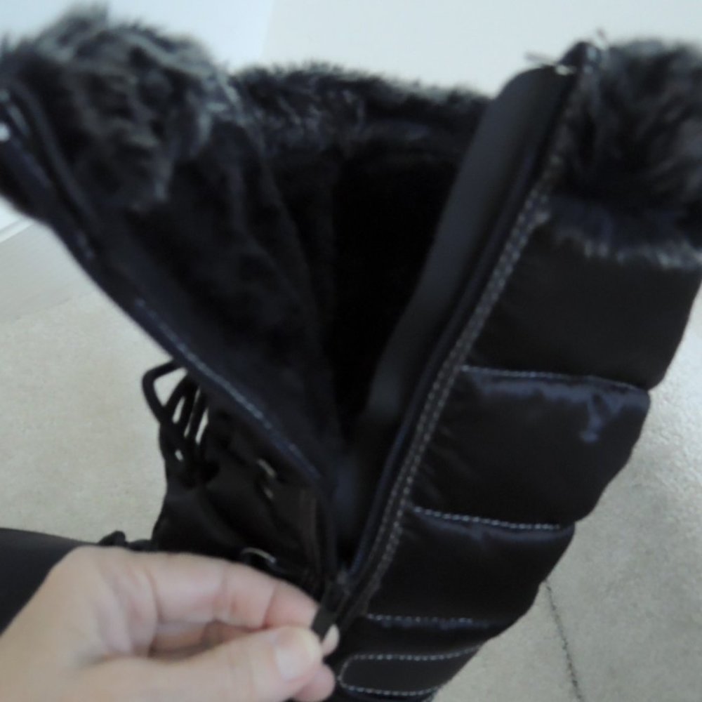 Ladies Boots Size 8 1/2 M by Daily Shoes Faux Fur Waterproof Black Quilt Lace Up - Picture 7 of 13